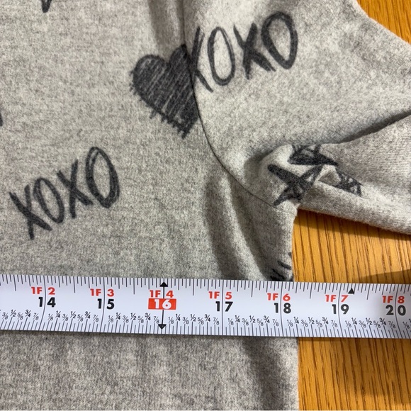 BumbleBella by Jill Martin Women's Top Sweater Sz XS Graphic Grey A617016 - Picture 8 of 11